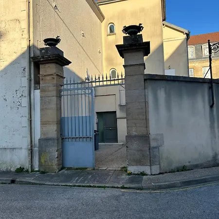 Le Triangle D Or Daire *